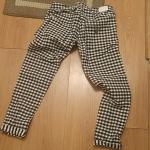 Guess skinny cropped Jean/pants
